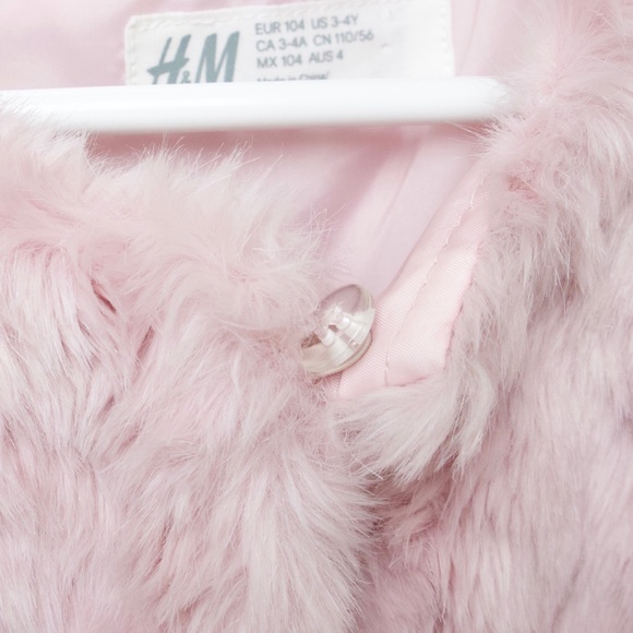 H&M Faux Fur Vest (Soft Pink) 3- 4Y - Picture 4 of 7